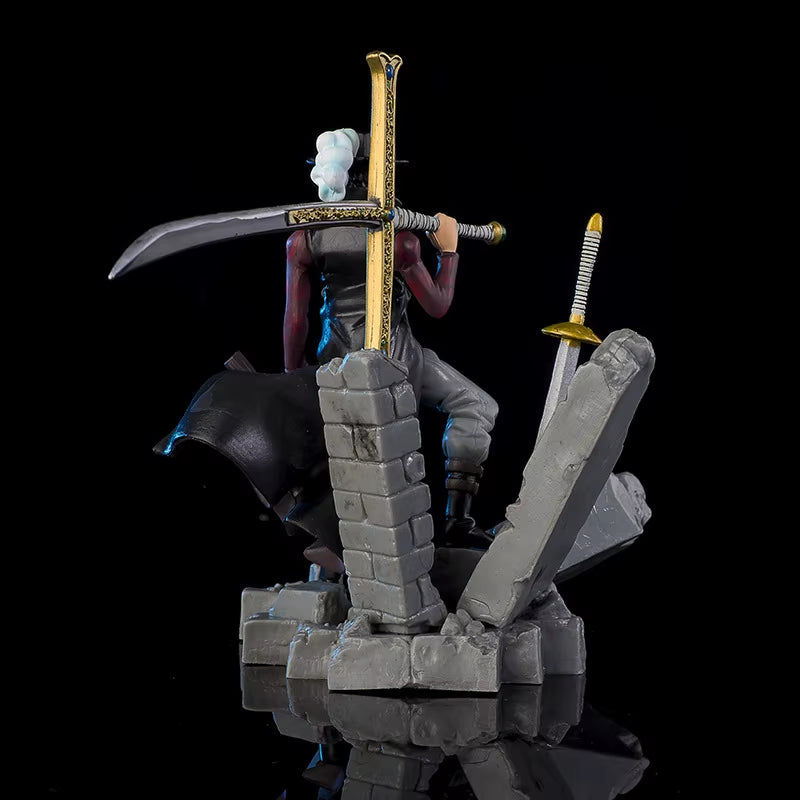 14CM ONE PIECE Anime Figures Dracule Mihawk Top Decisive Battle Action Figure PVC Model Toys Collection Ornaments Doll Fans Gift